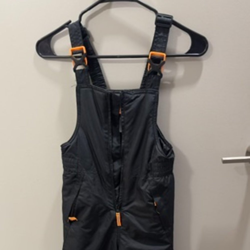 Champion Black Snow Suit, size S(6-7) youth(unisex)
